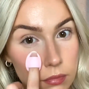 【BUY 1 TAKE 1】Sponge Makeup Finger Puff for Wet and Dry Use Mini Finger Concealer Foundation