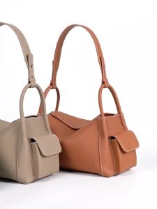 2026 New Womens Fashion Underarm Bag Genuine Leather Daily Commuter Crossbody Bag Korean Style Shoulder Bag for Women Handbag