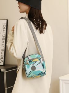 Oxford Cloth Womens Bag Crossbody Small Bag Casual Canvas Bag Womens Summer Bag Multi-Layer Lightweight Nylon Shoulder Bag Minimalist