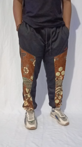 Celana jogger panjang pria motif batik jogger etnik saku zipper