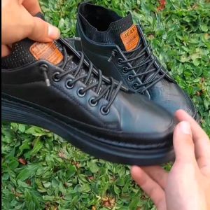 Sepatu BOSINDO K14: Sepatu Casual Pria Anti Selip & Fashionable
