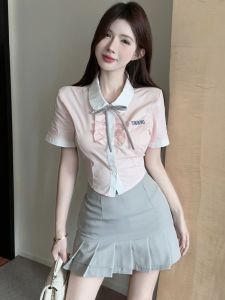 GUZILIAN | ชุดนักเรียนสไตล์เกาหลีสำหรับผู้หญิง ชุดนักเรียนสีชมพู กระโปรงจีบสีเทา ชุดสองชิ้น คอโปโล แขนสั้น ทรงหลวม สไตล์เกาหลี