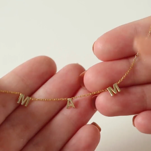 Kalung huruf baja tahan karat DIY yang dipersonalisasi | Kalung pasangan berlapis emas 18K | Liontin huruf Inggris yang dipersonalisasi