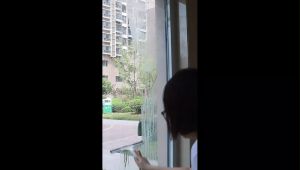 Reviln น้ำยาขจัดคราบน้ำบนกระจก คราบหินปูน คราบสบู่ ในห้องน้ำ สูตรเข้มข้น Glass cleaning agent