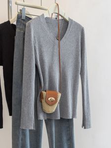 American Retro V-Neck Grey Sweater Womens Spring Autumn 2025 New Slimming Knitted Base Shirt Top Female Fashion