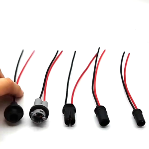 Một Đầu Chụp Gắn Bóng Đèn T10 W5W Bằng Cao Su Mềm Đuôi Nối Dây Điện Dài 13cm Chuyên Dùng Cho Xe Hơi /Xe Máy/Xe Đạp