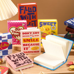 Vintage Pocketbook Mini โน้ตบุ๊คแบบพกพา 96 หน้า 100g เยื่อไม้กระดาษโน้ตบุ๊คแบบพกพาคู่มือที่มีสีสันซาตินบุ๊คมาร์ค