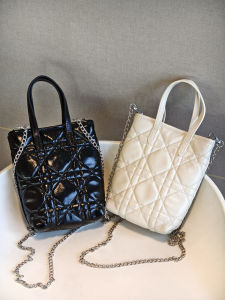 Mini Phone Chain Wallet Crossbody Single Shoulder Handbag Small Purse Handbag for Youth Magnetic Buckle Closure Vertical Shape