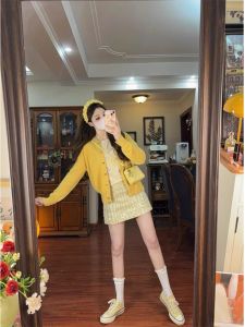 French Elegant Sweetness Reducing Dopaamine Disney Womens Autumn High Waist Halter Neck Sequin Short Skirt Set Commute Style