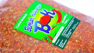 CABE BUBUK KASAR FLAKE KERING AROMA DAUN JERUK PEDAS 1KG CHILLI FLAKES BUBUK CABE PEDAS DAUN JERUK