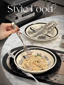 ชุดอาหารตะวันตกสไตล์ฝรั่งเศสย้อนยุคชุดช้อนส้อมและช้อนสำหรับสเต็กชุดสามชิ้นสแตนเลสหรูหราเบาๆ