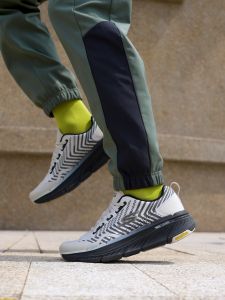 Skechers สเก็ตเชอร์ส รองเท้า ผู้ชาย Good Year Max Cushioning Premier 2.0 Shoes - 220841-TPBK