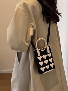 Fashionable Knitted Crossbody Bag Single Shoulder Letter Mini Heart Shaped Handbag New Style Womens Bag Polyester Material