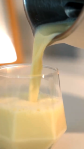 【รับประกัน5ปี】เครื่องทำนมถั่วเหลือง 1500MLความจุใหญ่ ใบมีด 30000 รอบ/นาที ข้าวโพด ถั่ว ปั่นร้อน-เย็น มี8ฟังก์ชัน เสียงรบกวนต่ำ ไม่ต้องแช่ ลดเสียงรบกวนได้ลึก ไร้กรองไร้กาก เครื่องปั่นน้ำธัญพืช เครื่องทำน้ำเต้าหู้ เครื่องปั่นอาหาร Soy Milk Machine