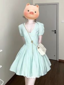 CHANGTONG | Đầm Dáng Công Chúa Tay Bồng Cổ V cho Người Thấp