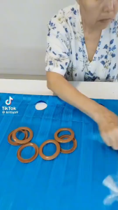 (คุณสมบัติของยกถุง 100 คู่) ห่วงตาไก่ ตาไก่ผ้าม่าน ห่วงผ้าม่าน หนังสือแบบ ขนาด 40 มิล