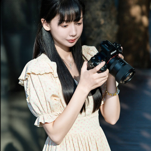 MEKE | Full Frame Auto Portrait Lens 85mm F1.8