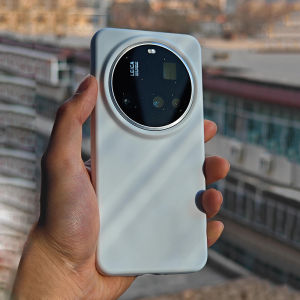 True Liquid Silicone Phone Case for Xiaomi 14 Ultra White 15 Resistant to Dirt Versatile Design Suitable for Multiple Models