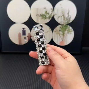 Bật Lửa Gas Khò Đính Đá Hottrend Mới Hộp Quẹt Khò ( Có Hộp)