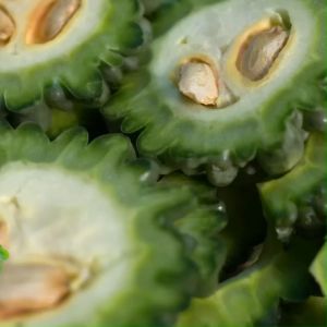 (3ขวด) มะระขี้นกพลัส ตรารักเฮิร์บ เบาหวาน ไขมันสะสม ความดัน ปลอดภัยไร้สารเคมี สมุนไพรออแกนิค มี อย.100%