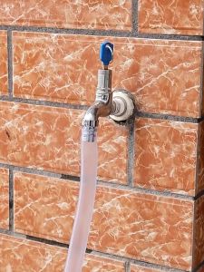 TLE 🔥Malaysia In Stock🔥 Plastic or Brass water tap universal adapter quick pipe connector garden irrigation hose connector adapter Gardening Tool