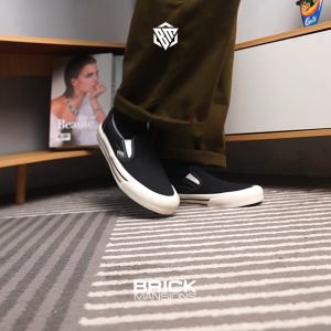 Brick Mansions - Slip On Mission Black White Zr Sepatu Sneakers Casual Pria Wanita
