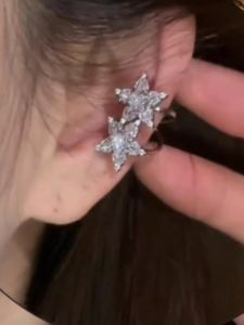 ต่างหูประดับเพชรประดับดาว 5 แฉกแบบปรับได้ ไม่ต้องเจาะ แฟชั่นเกาหลี ต่างหูแบบห้อยสำหรับผู้หญิง ต่างหูแบบห้อยแบบห้อย