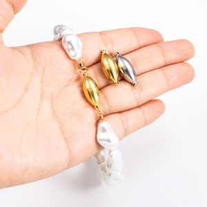 เครื่องประดับที่ยึดแม่เหล็กสแตนเลสขัดเงาแบบทำมือสร้อยข้อมือเชื่อมต่อตะขอเครื่องประดับมุก