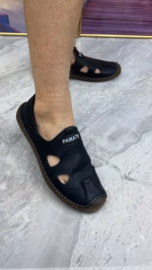 Sandal Slop Pria Casual Anti Selip - Desain Slip On Nyaman untuk Aktivitas Sehari-hari