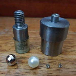 Bộ khuôn cối đóng hạt trai không có lỗ có nhiều cỡ để chọn lựa