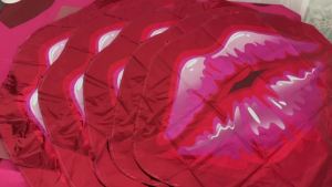 Pack of 5 Huge Red Lip Balloons Large Pink Lips Balloon Big Foil Lip Balloons for Makeup Themed Party Anniversary Decor Kiss Foil Balloons for Kiss The Miss Goodbye (30 Inch)