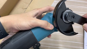 Mesin Gerinda Tangan Angle Grinder 4" Makita M0900 M0900B - Slide Switch