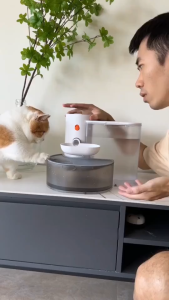 PAPAPET  Pet water fountain cat water fountain tilting water fountain 3L capacity 180-day battery life.