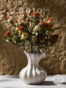 White Ceramic Flower Vase Creative Minimalist Desktop Decoration JOJOS L. PD.Trendy Home Decor Suitable for Various Occasions