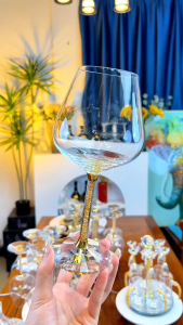 Bộ ly uống rượu vang pha lê cao cấp bộ 2 ly vang chân vàng 24K dung tích 430ml và 550ml