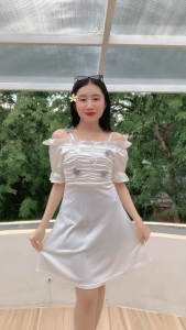 966 white Gaun putih cendhak gaya Korea modis ekstra kanggo pesta lan tarian kasual rok kembang retro elegan gaun gaya sederhana warna solid sing lucu