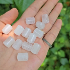 Q2102 Charm lu thống Thạch Anh Trắng thể băng sẵn lỗ 2li hợp Kim & Thủy - Phong Thủy TUDO