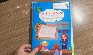 Vở luyện chữ đẹp cỡ nhỏ kiểu đứng chuẩn cho học sinh giáo viên sinh viên và người yêu chữ