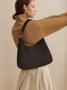 Large Capacity Tote Bag Womens 2025 New Hobo Bag College Students Class Commuting Single Shoulder Underarm Bag Casual Simple Style