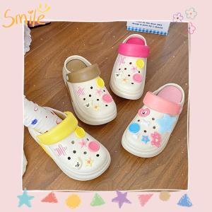 ดีไซน์รองเท้าชายหาดหัวโตสุดคิ้วท์ พื้นหนากันลื่น แถมเครื่องประดับดาว-หัวใจ DIY ได้ เน้นสไตล์น่ารักสดใส