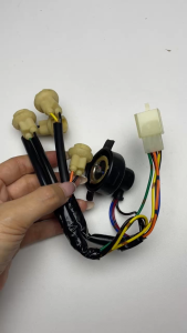 ขั้วไฟหน้า WAVE 110i (เวฟ 110ไอ) ชุดใหญ่ 5 ขั้ว ขั้วไฟหลัก + ขั้วไฟเลี้ยว 3 จุด ปลั๊ก 6 ช่อง