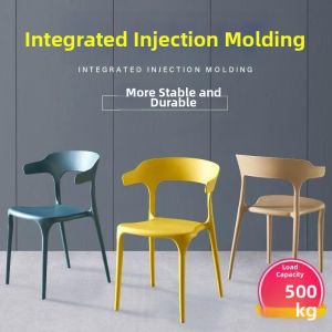 MOLORE | Simplistic Chair