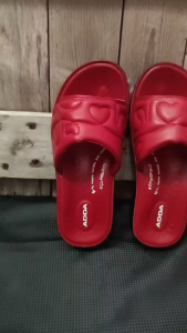 Addaรองเท้าแตะผู้หญิงใส่ลำลองหนังนิ่ม  เปิดส้นสวมง่าย ลายหัวใจดีไซน์น่ารัก รุ่น 74825-W1