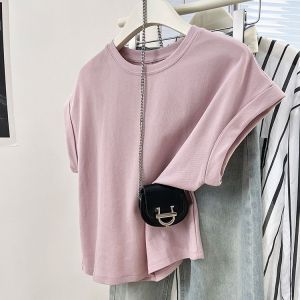 เสื้อยืดแขนสั้นสีชมพูดอกซากุระ ทรงหลวม แขนกุด สำหรับผู้หญิง ฤดูร้อน 2025 แขนสั้น ปกติ คอตั้ง สีสันสดใส แขนกุด