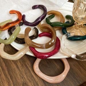 Dopamine Wavy-shape Acrylic Resin Chunky Bangles for Women Irregular Goth Geometric Smudging Cuff Bracelets Charms Jewelry M1