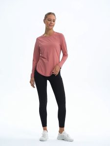 เสื้อโยคะแขนยาวสำหรับผู้หญิงเสื้อยืดฟิตเนส 50+ UPF ป้องกันแสงยูวีเสื้อกีฬา ผ้าม่าเช่นป่า เสื้อมือยังมือในระดับลวด ความแผลสวยด้วย