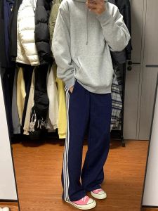 กางเกงกีฬาขายาวทรงตรงสีน้ำเงินอเมริกันสำหรับผู้หญิง ฤดูใบไม้ร่วง 2025 กางเกงขายาวทรงหลวมสไตล์ BF Lazy Three Bars