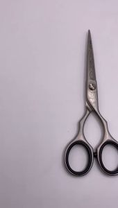 Gunting Rambut Kiepe 2233-5" #marigold #guntingkiepe #megami #gunting #guntingrambut #guntingpotong #guntingbarber #scissors #profesional #alatcukurrambut #alatpangkasrambut #alatpangkas #salon #barber #kiepe #guntingpenipis #kiepe2233