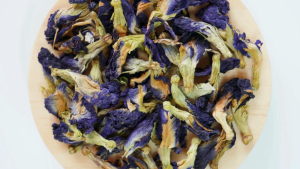 อัญชันแห้ง ปลอดสาร แท้ 100% ทำอาหาร แต่งสีอาหาร ให้ดูน่ากินมากขึ้น Dried Butterfly Pea ตรากอเงินฟาร์ม ขนาด 50 กรัม คัดสรรอย่างดี สะอาด ปลอดภัย มาตรฐาน อย.