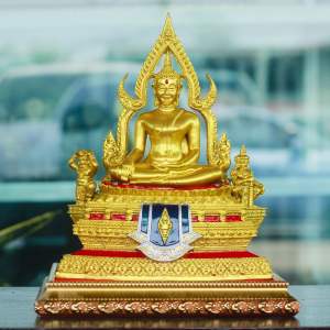 พระพุทธชินราช แร่เหล็กน้ำพี้ (ขนาดเล็ก) ฐานพระกว้าง5.5หน้าตัก3นิ้วสูง 7 นิ้ว หนัก1.2กก. แถมฟรีฐานรอง